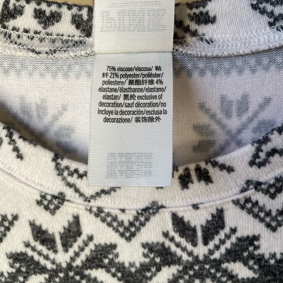 PINK Winter-Christmas  Sleep Top - Picture 5 of 7